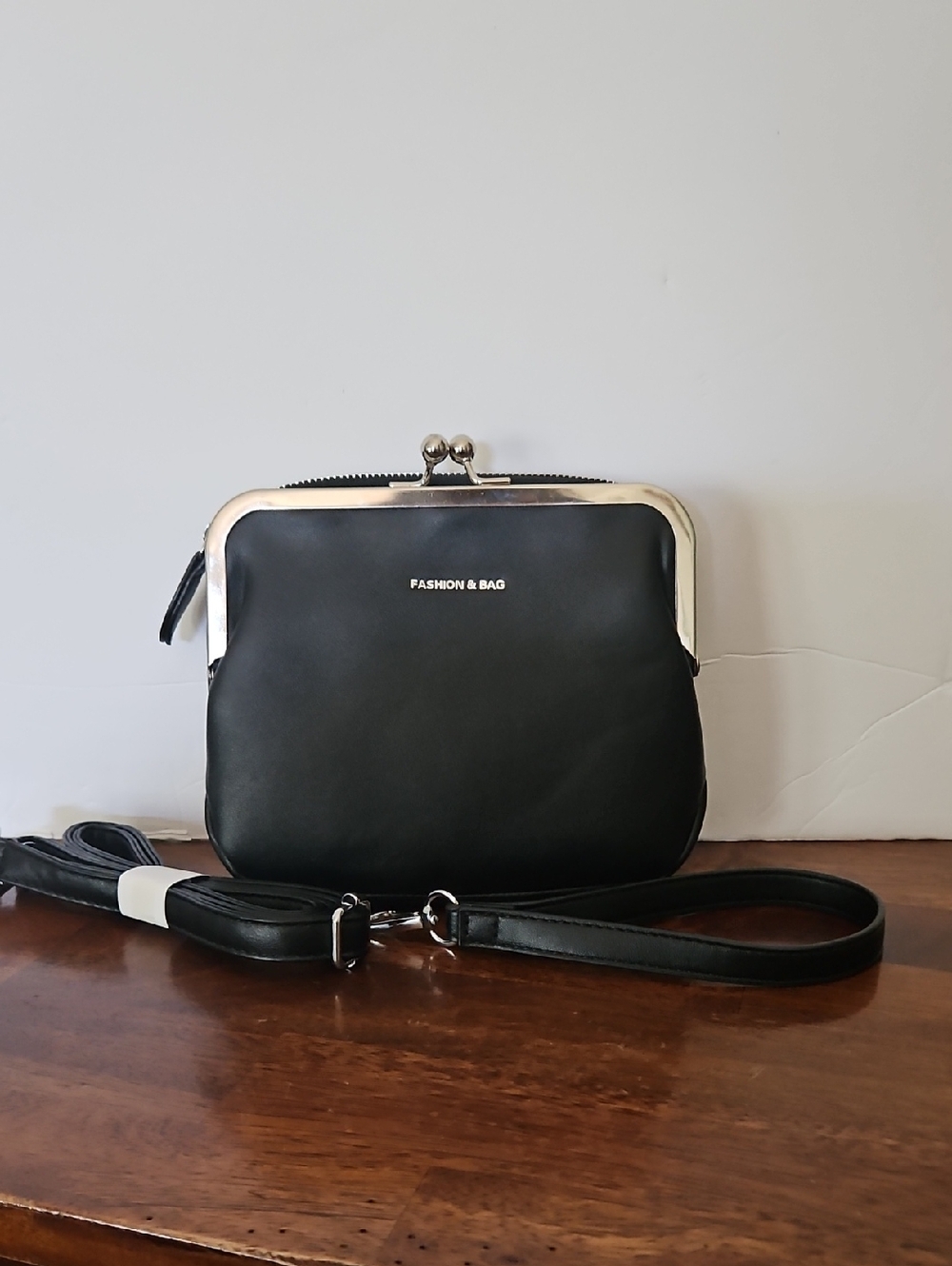 FASHION & BAG Black Frame Crossbody Bag